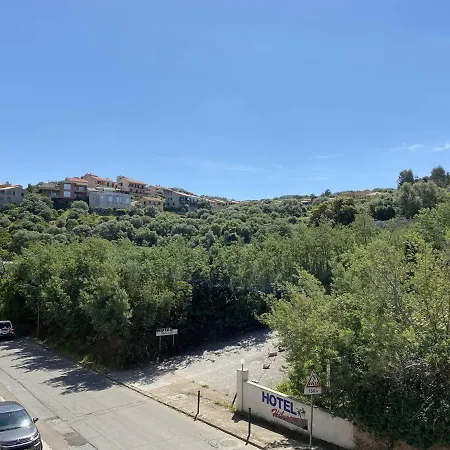 Apartment Cote Pied Dans L'eau Vue