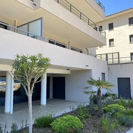 Cote Pied Dans L'eau Vue * Propriano (Corsica)